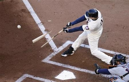 Why Do Wood Baseball Bats Break? A Beginner's Guide